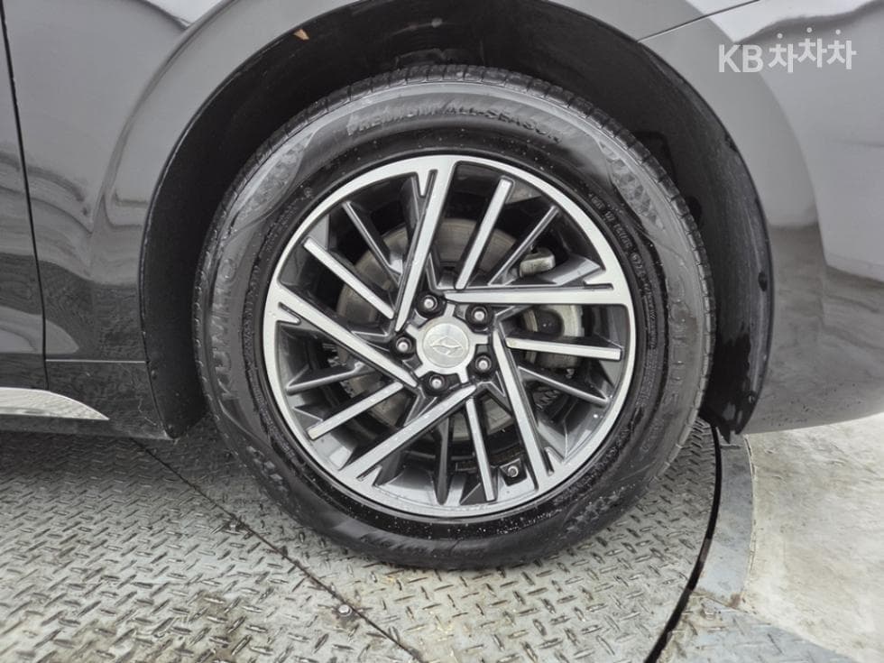 Hyundai The New (facelift) Grandeur (Azera)LPi 3.0 Rental car Modern - 7