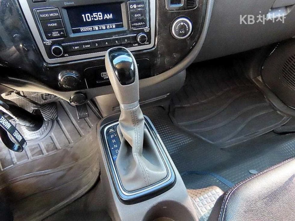 Hyundai Porter 2Extra Long 하이Box Truck Super Cab Smart - 11