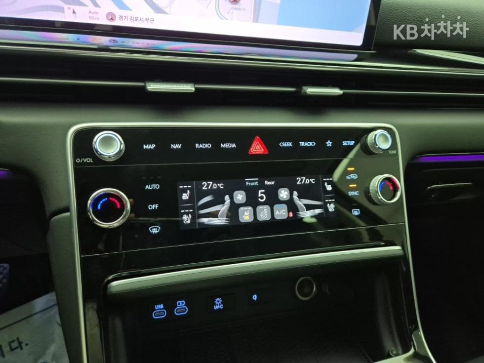 Genesis GV802.5 Turbo Gasoline AWD - 10