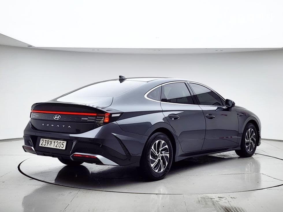 Hyundai Sonata The Edge (Sonata facelift) Hybrid(DN8)2.0 HEV Premium - 3