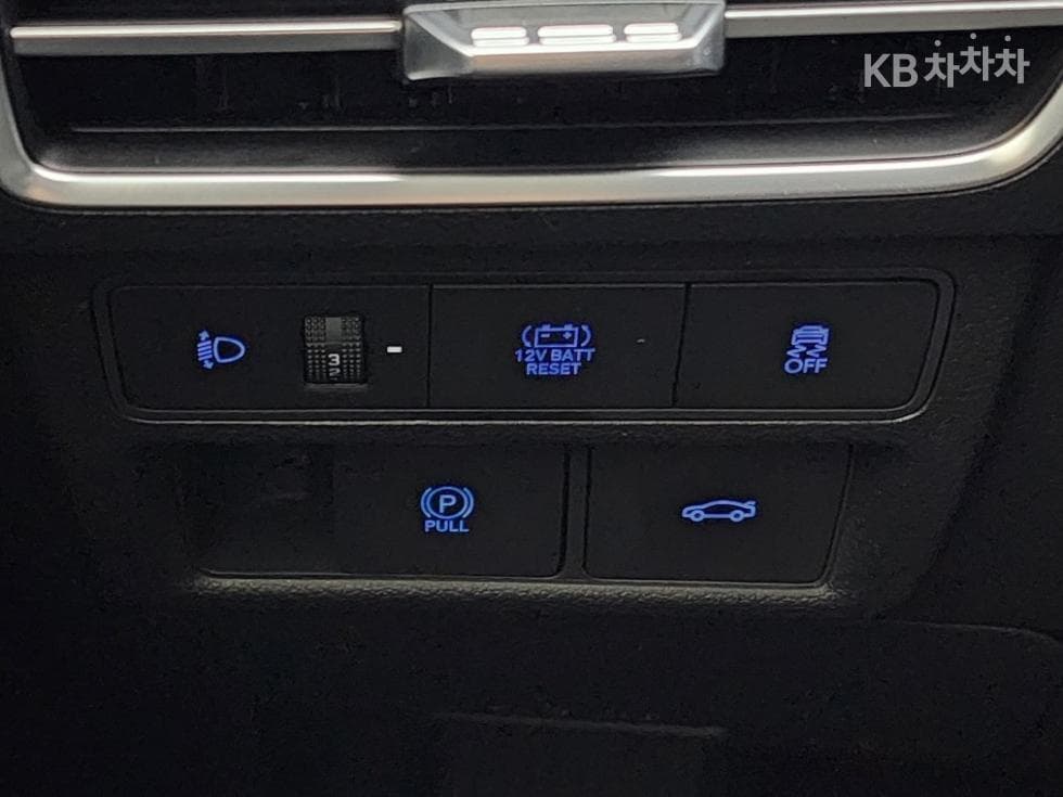 Hyundai Sonata The Edge (Sonata facelift) Hybrid(DN8)2.0 HEV Premium - 17