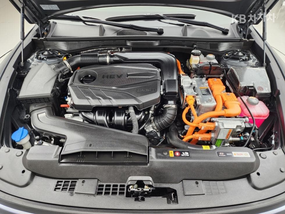 Hyundai Sonata The Edge (Sonata facelift) Hybrid(DN8)2.0 HEV Premium - 22