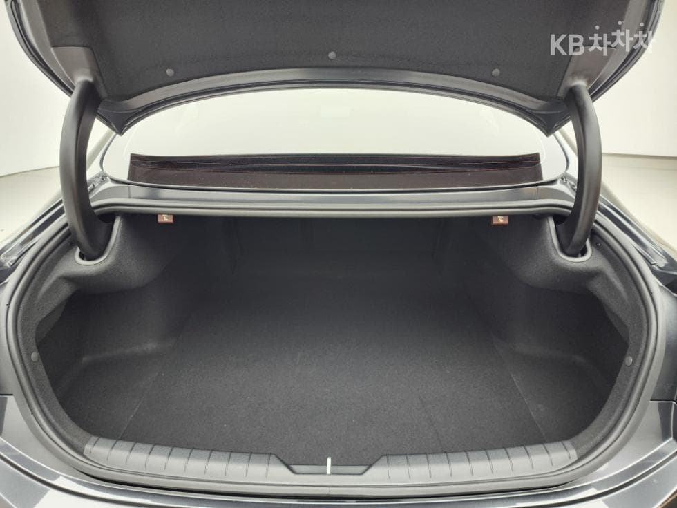 Hyundai Sonata The Edge (Sonata facelift) Hybrid(DN8)2.0 HEV Premium - 23