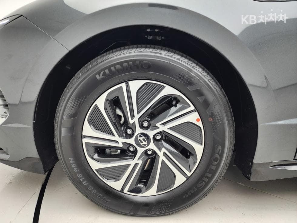 Hyundai Sonata The Edge (Sonata facelift) Hybrid(DN8)2.0 HEV Premium - 24