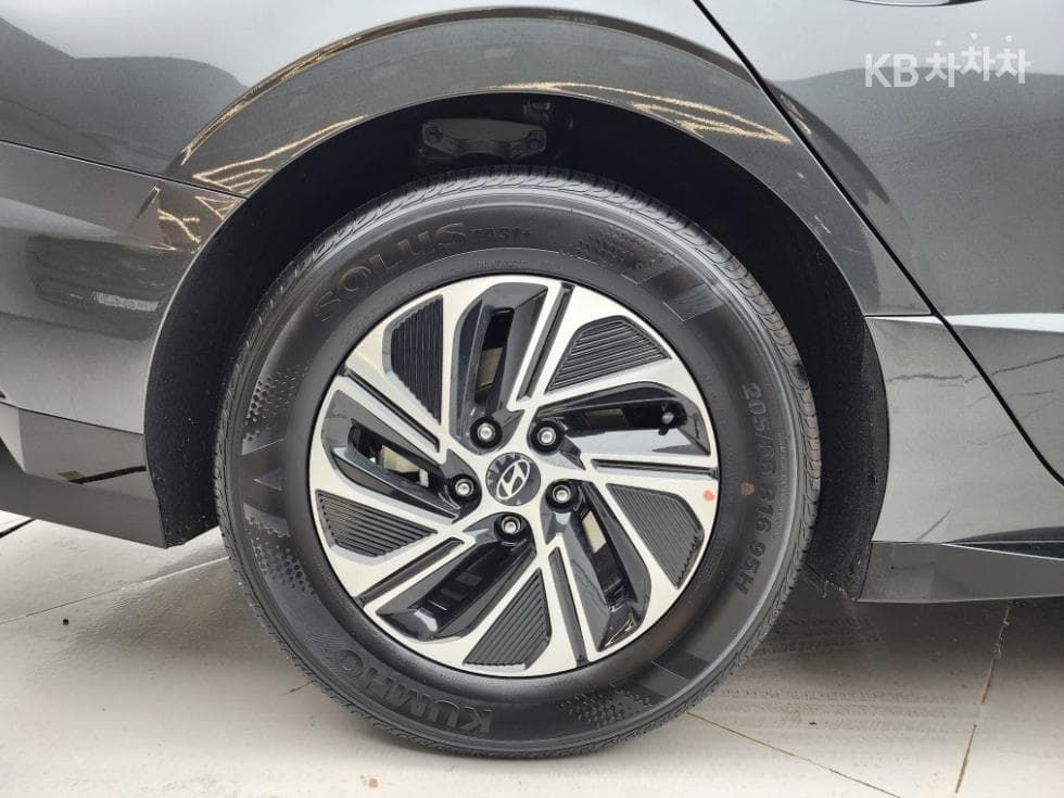 Hyundai Sonata The Edge (Sonata facelift) Hybrid(DN8)2.0 HEV Premium - 27