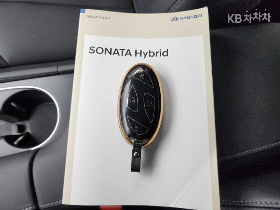 Hyundai Sonata The Edge (Sonata facelift) Hybrid(DN8)2.0 HEV Premium - 28