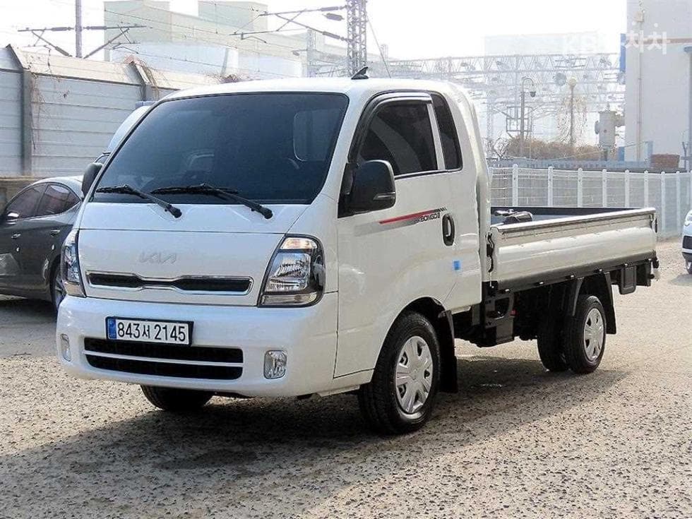 Kia The New (facelift) Bongo 3 (light truck) LPG 1 Ton King Cab Extra Long 2WD GLS - Image 1