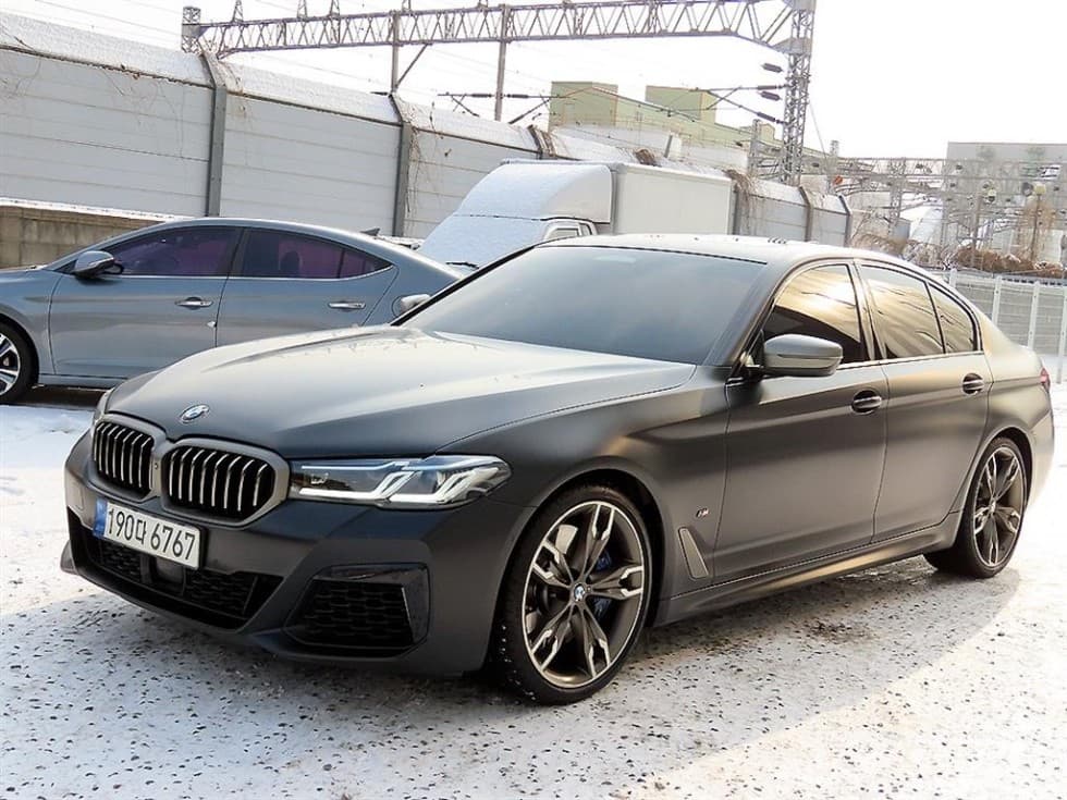 BMW 올Нов5 Серия (G30) M550i xDrive - Image 1