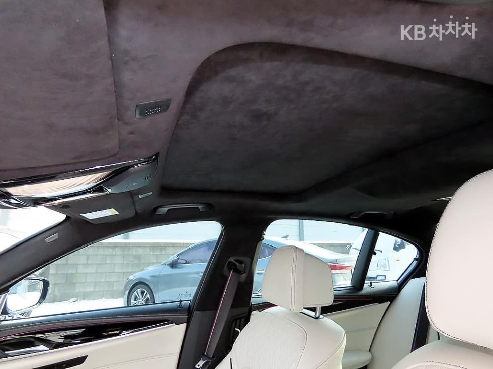 BMW 올Нов5 Серия (G30)M550i xDrive - 18