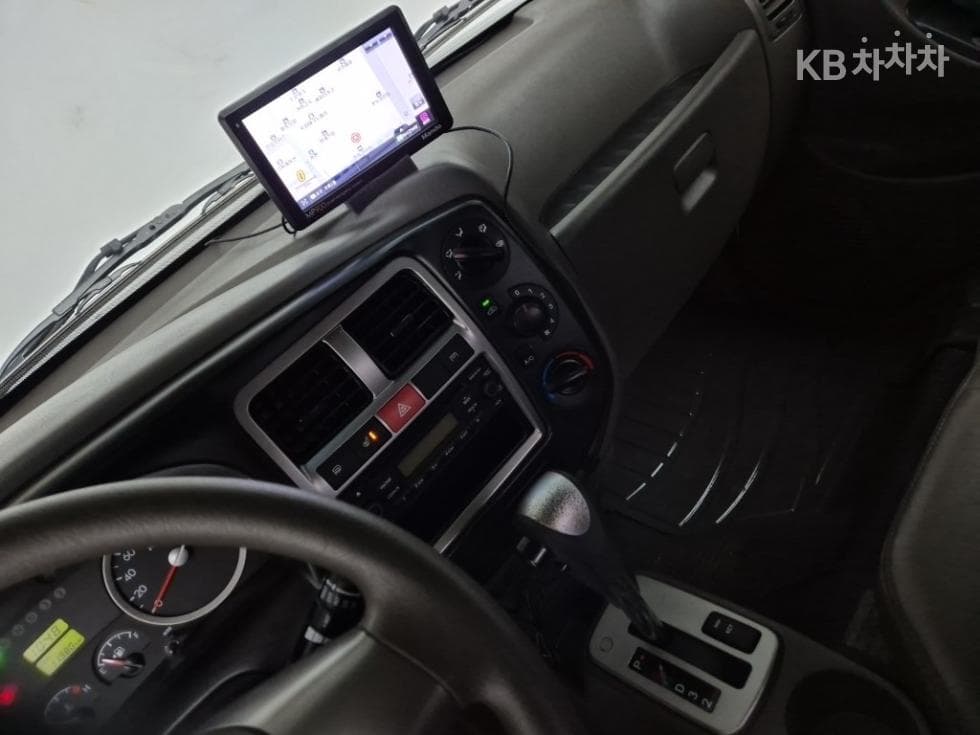 Хюндай Porter 2Удължено междуосие Super Cab CRDi SUP Стандартен - 9