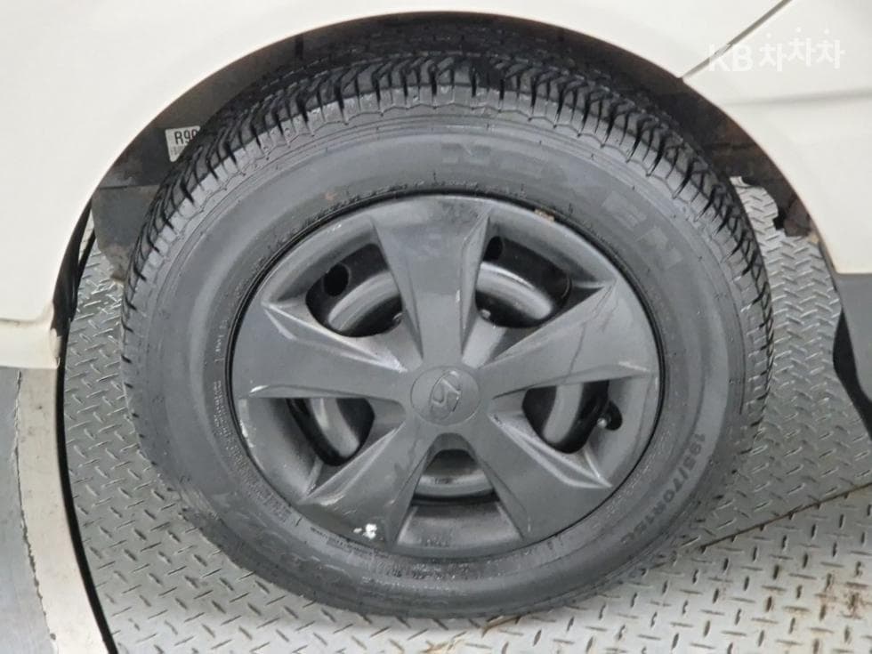 Хюндай Porter 2Удължено междуосие Super Cab CRDi SUP Стандартен - 17