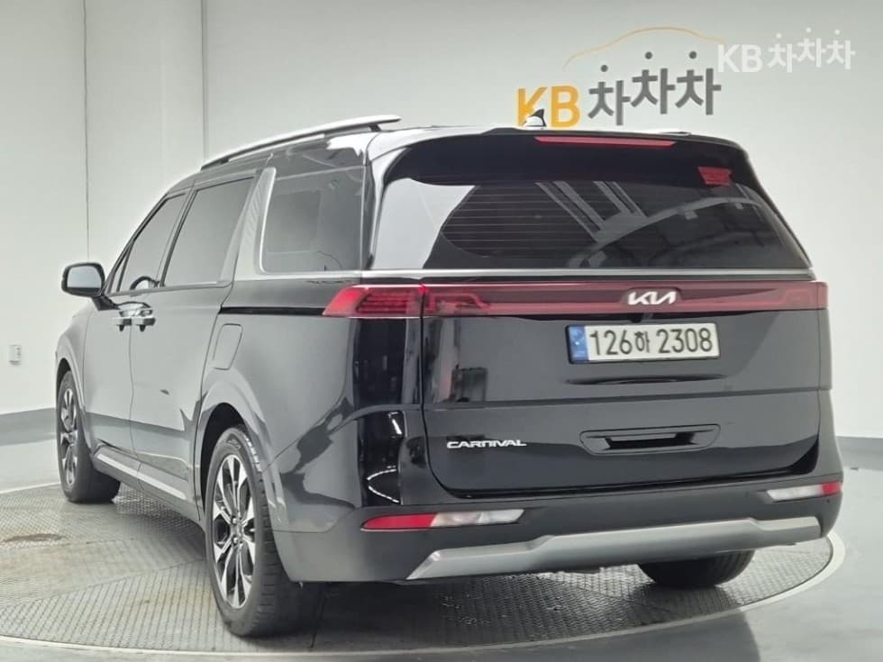 Kia Carnival 4th generationG3.5 GDI 9-seater Signature - 2