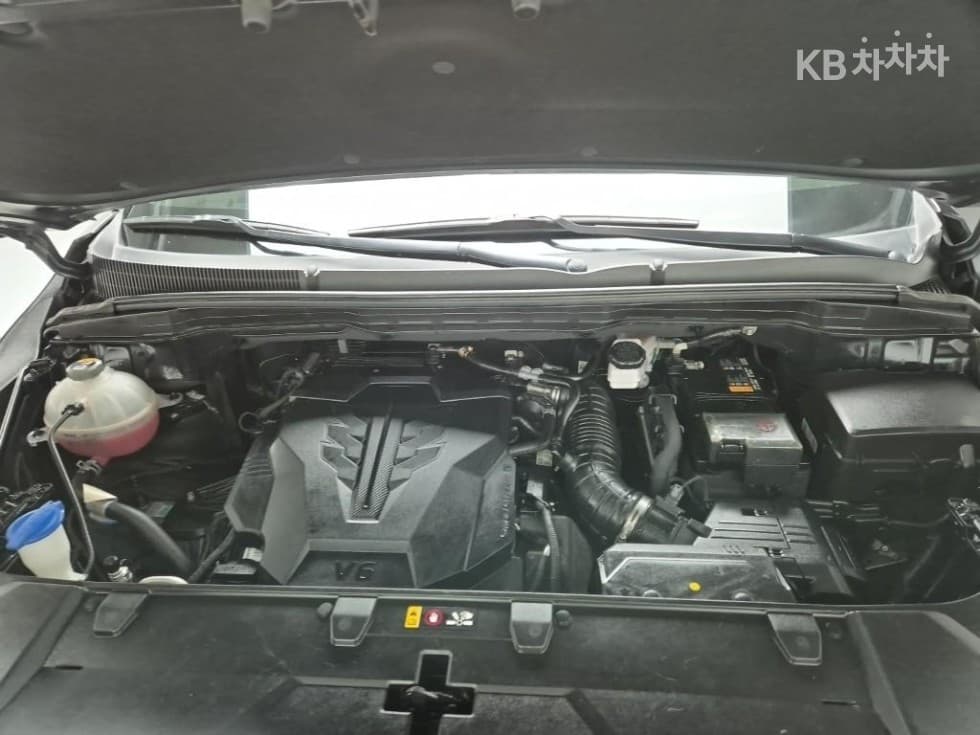 Kia Carnival 4th generationG3.5 GDI 9-seater Signature - 5