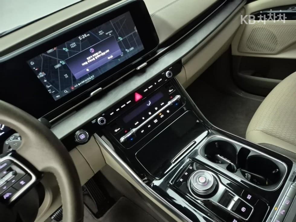 Kia Carnival 4th generationG3.5 GDI 9-seater Signature - 10