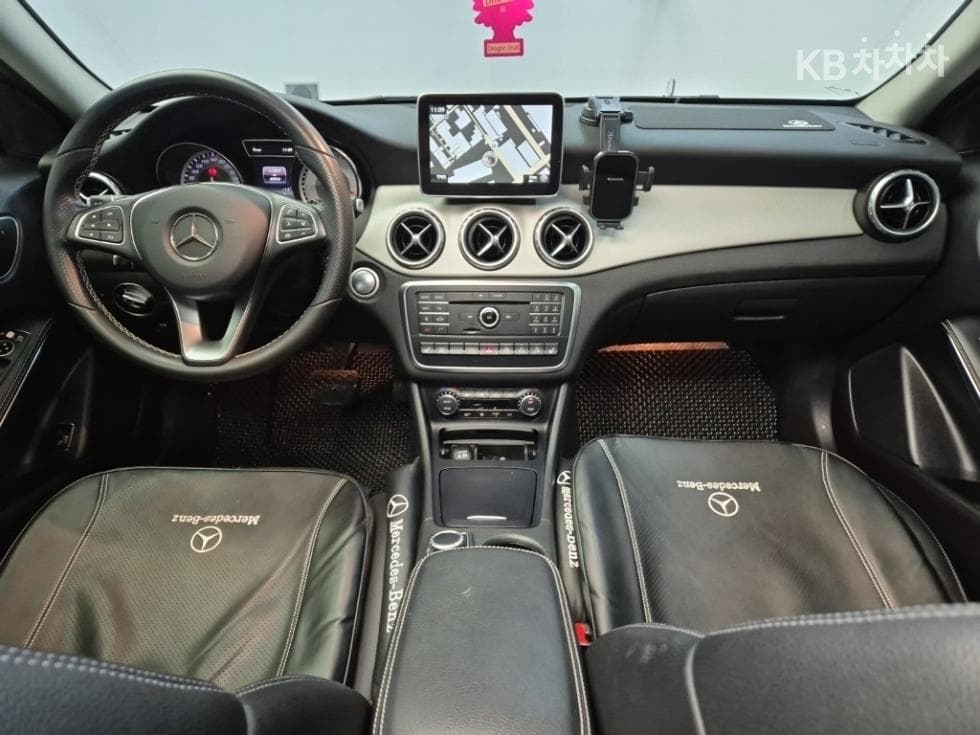 Mercedes-Benz GLA X156GLA200 d 4매틱 - 7