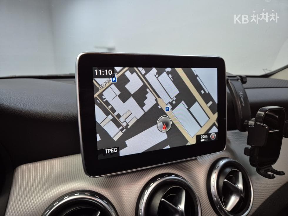 Mercedes-Benz GLA X156GLA200 d 4매틱 - 14