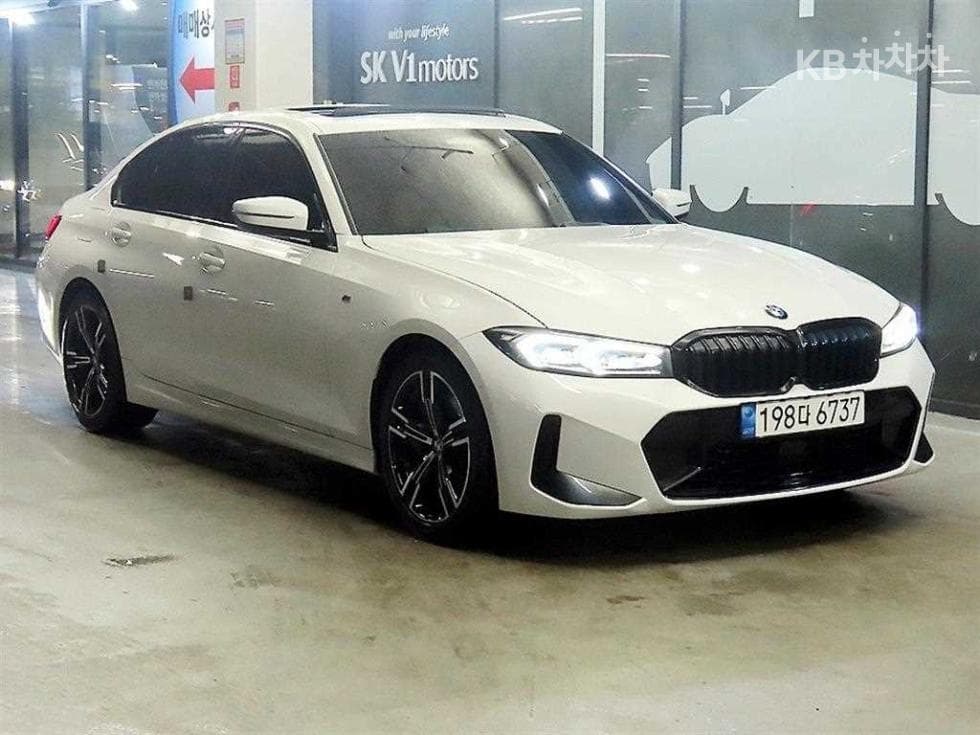 BMW 3 Series (G20) 320i M Sport - Image 1