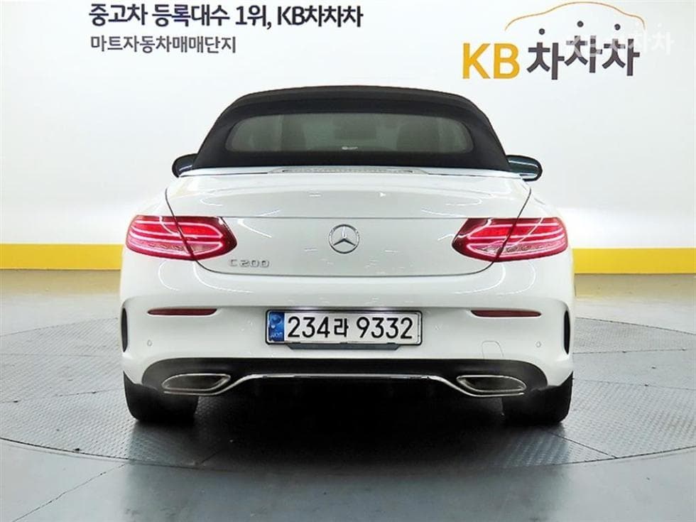 Mercedes-Benz The New (фейслифт) C-КласC200 Cabriolet - 3