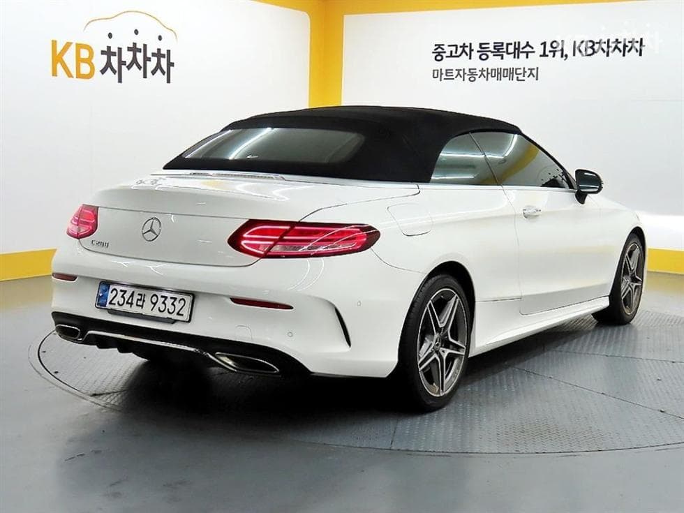 Mercedes-Benz The New (фейслифт) C-КласC200 Cabriolet - 4