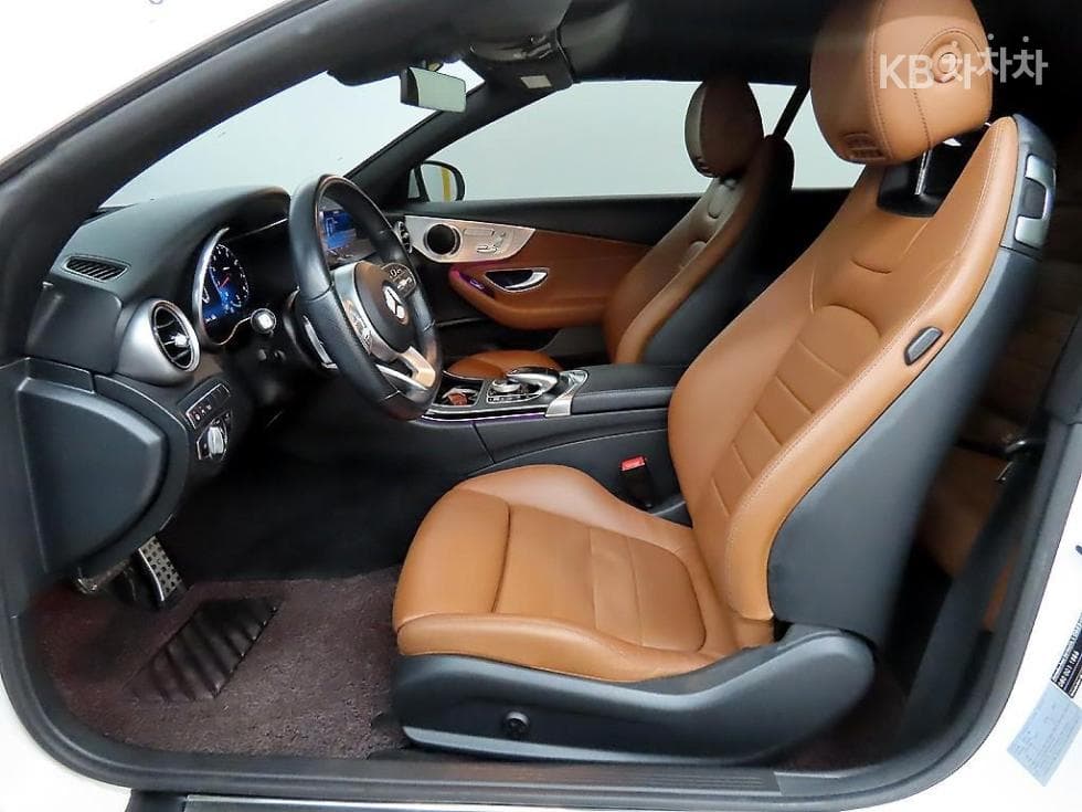 Mercedes-Benz The New (фейслифт) C-КласC200 Cabriolet - 5