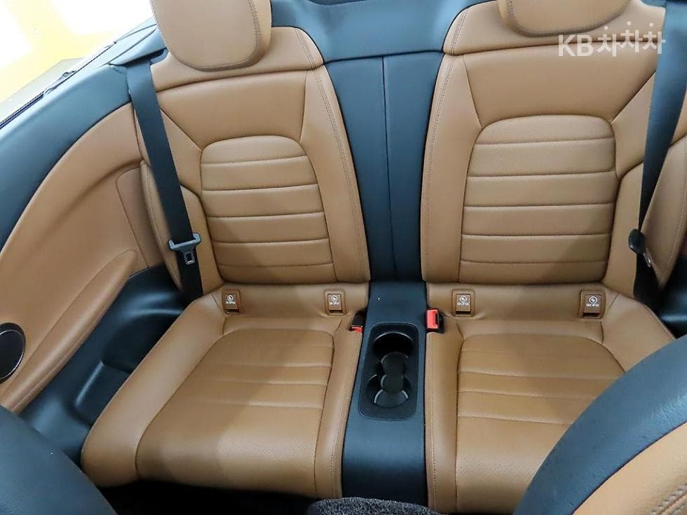 Mercedes-Benz The New (фейслифт) C-КласC200 Cabriolet - 6