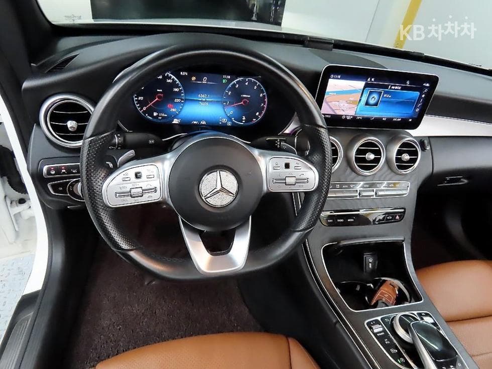 Mercedes-Benz The New (фейслифт) C-КласC200 Cabriolet - 9