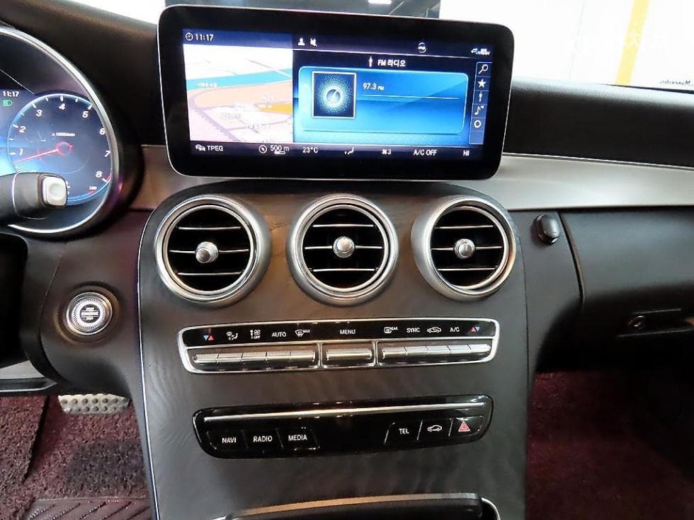 Mercedes-Benz The New (фейслифт) C-КласC200 Cabriolet - 12