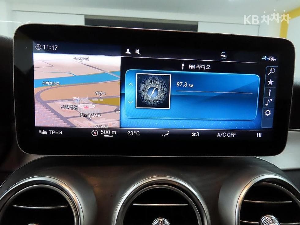 Mercedes-Benz The New (фейслифт) C-КласC200 Cabriolet - 13