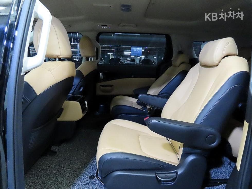 Kia Carnival 4th generationG3.5 GDI 9-seater Noblesse - 7