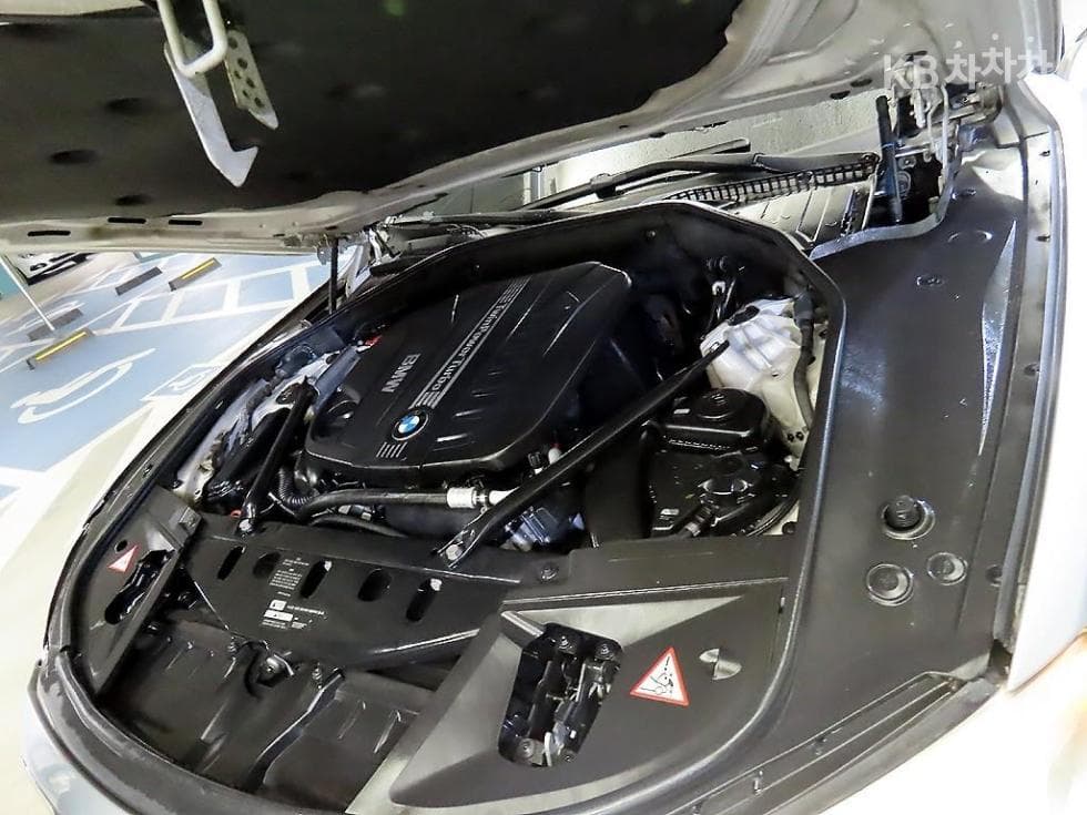BMW Нов7시리즈730d xDrive F01 - 19