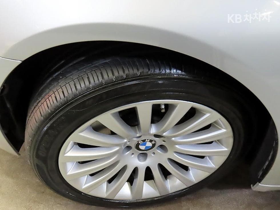 BMW Нов7시리즈730d xDrive F01 - 20