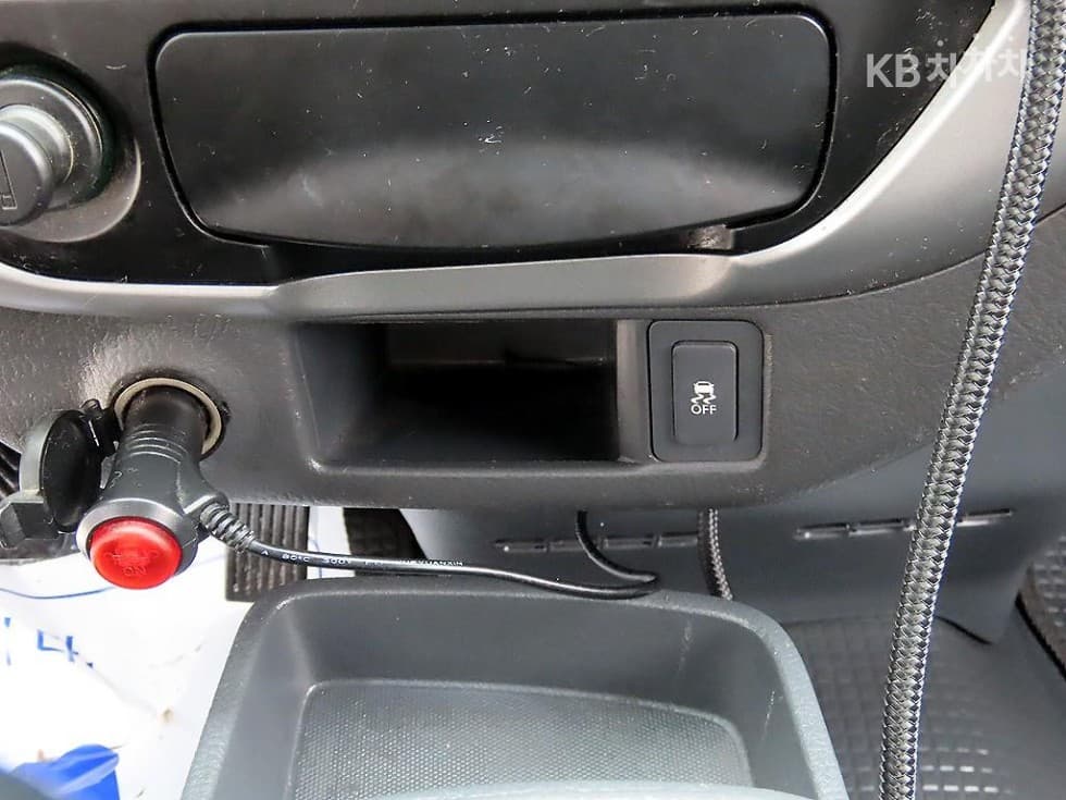 Kia Bongo 3 (light truck)1 Ton Box Truck King Cab 하이Top (Cargo) - 13