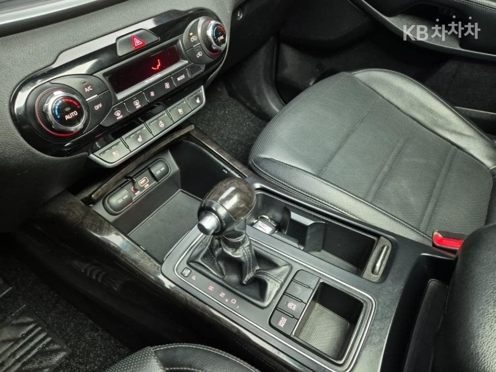 Kia All NewSorentoDiesel 2.2 2WD Prestige - 14