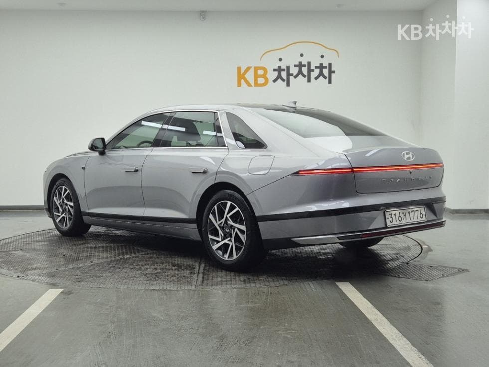 Hyundai The All New Grandeur (Azera)3.5 LPG 택시 High-end Type - 3