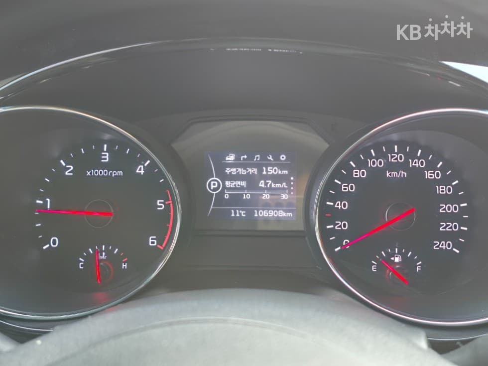 Kia All New Carnival9-seater 2.2 Diesel Prestige - 5