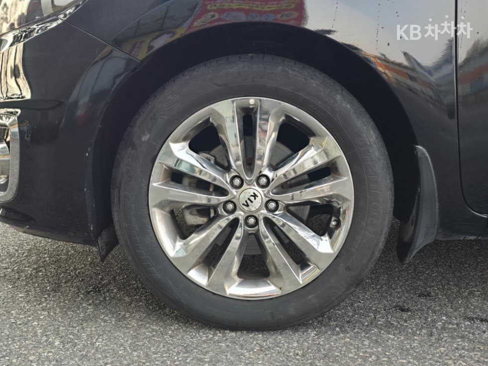 Kia All New Carnival9-seater 2.2 Diesel Prestige - 19
