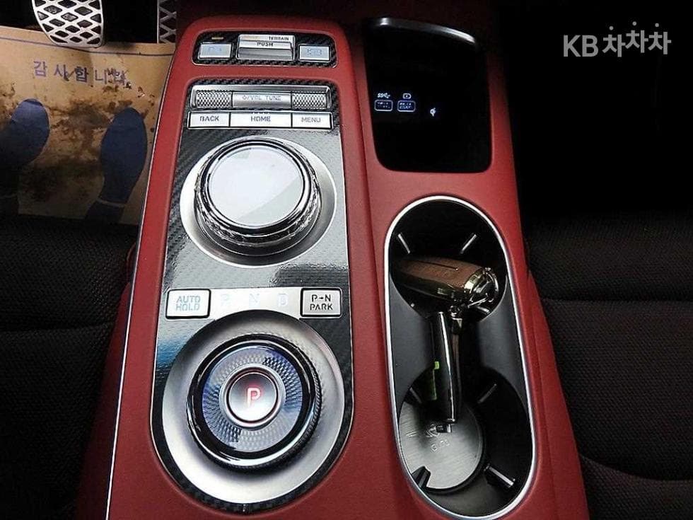 Дженезис GV70Бензин 2.5T AWD - 10