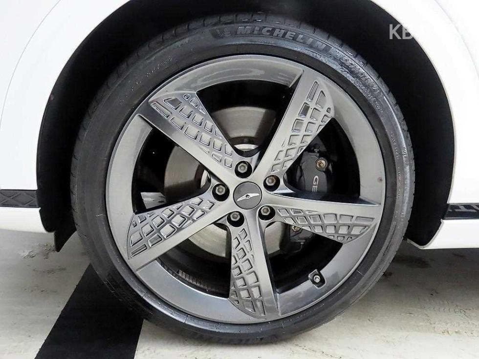 Дженезис GV70Бензин 2.5T AWD - 20