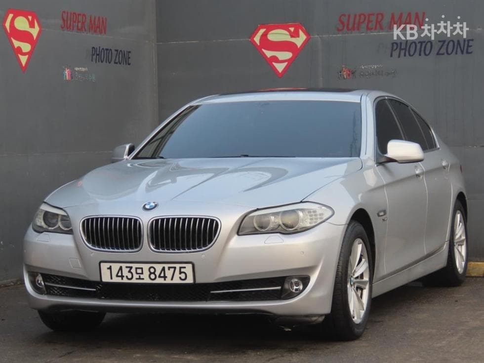 BMW New5 Series 525d xDrive F10 (10~10년) - Image 1