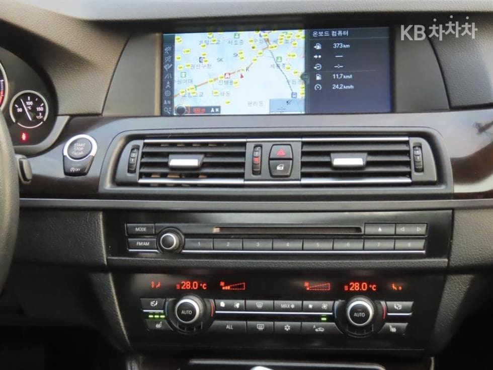 BMW New5 Series525d xDrive F10 - 9