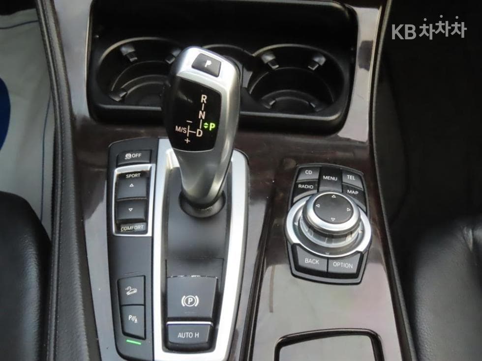 BMW New5 Series525d xDrive F10 - 10