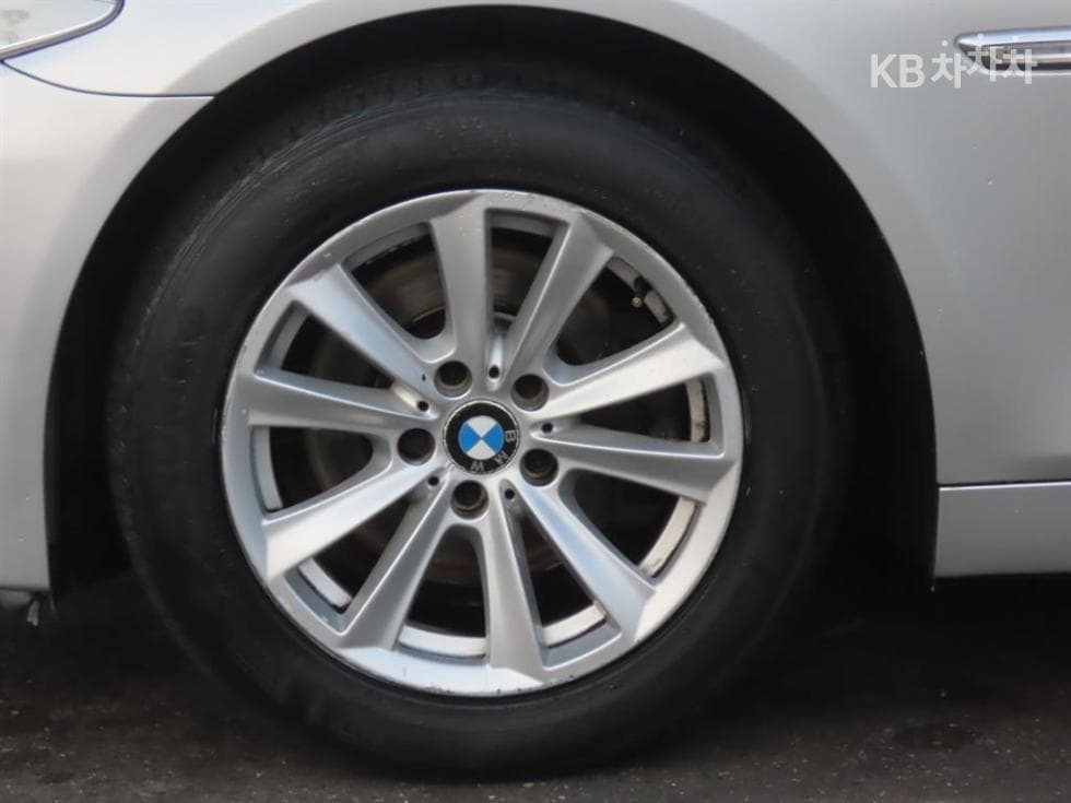BMW New5 Series525d xDrive F10 - 20