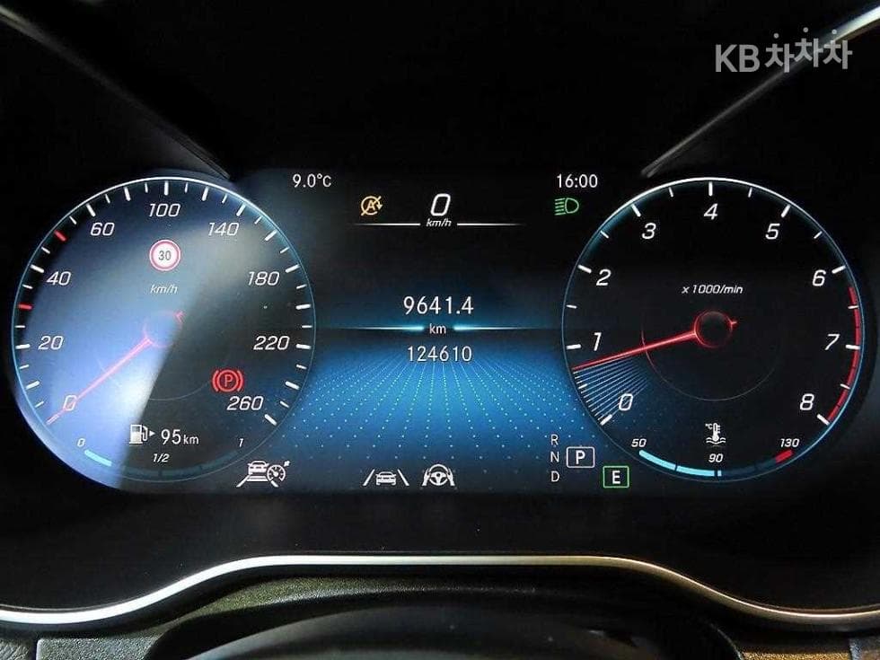 Mercedes-Benz GLC(X253)300 4Matic Premium - 9