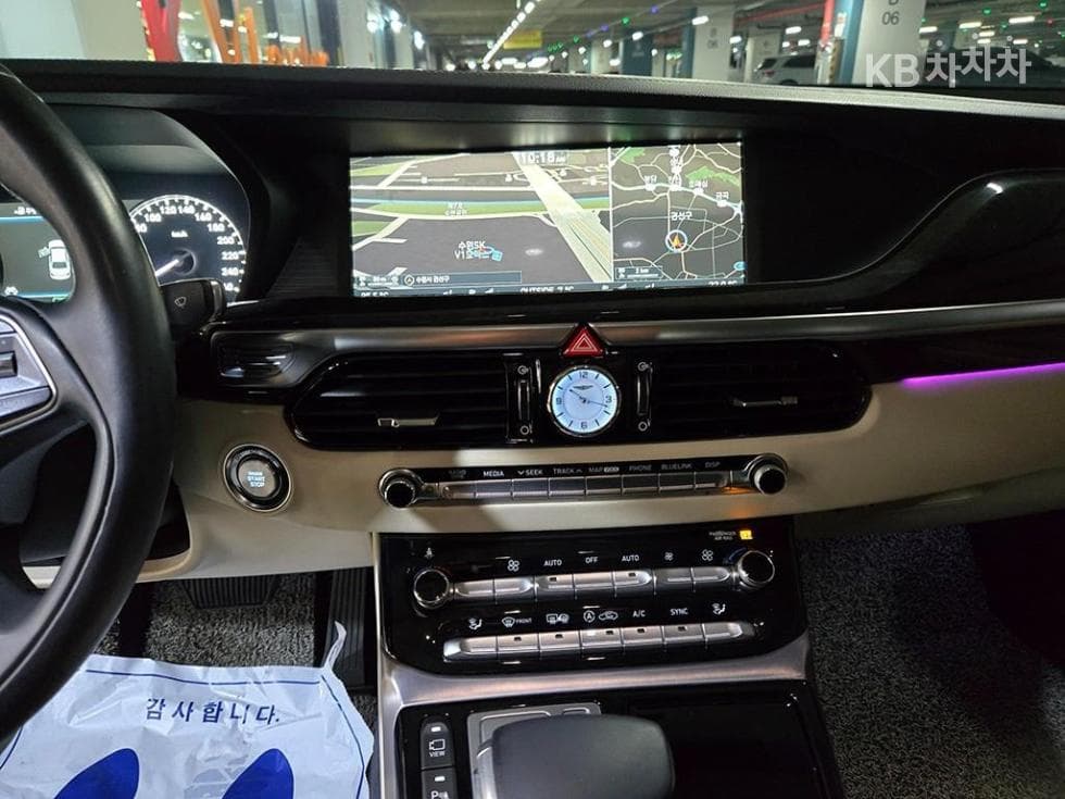 Genesis EQ9003.3 T-GDI AWD Premium Luxury - 11