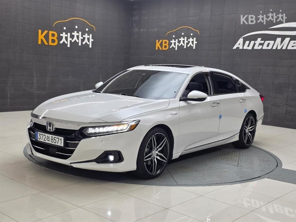 혼다 어코드 10세대 Hybrid 2.0 Touring - Image 1