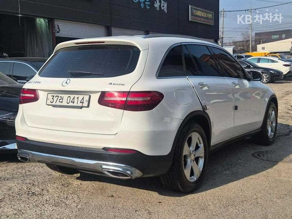 Mercedes-Benz GLC(X253)220 d 4Matic Standard - 4