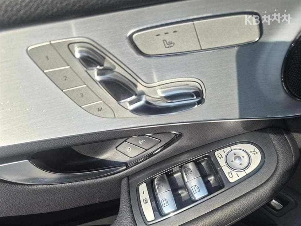Mercedes-Benz GLC(X253)220 d 4Matic Standard - 12