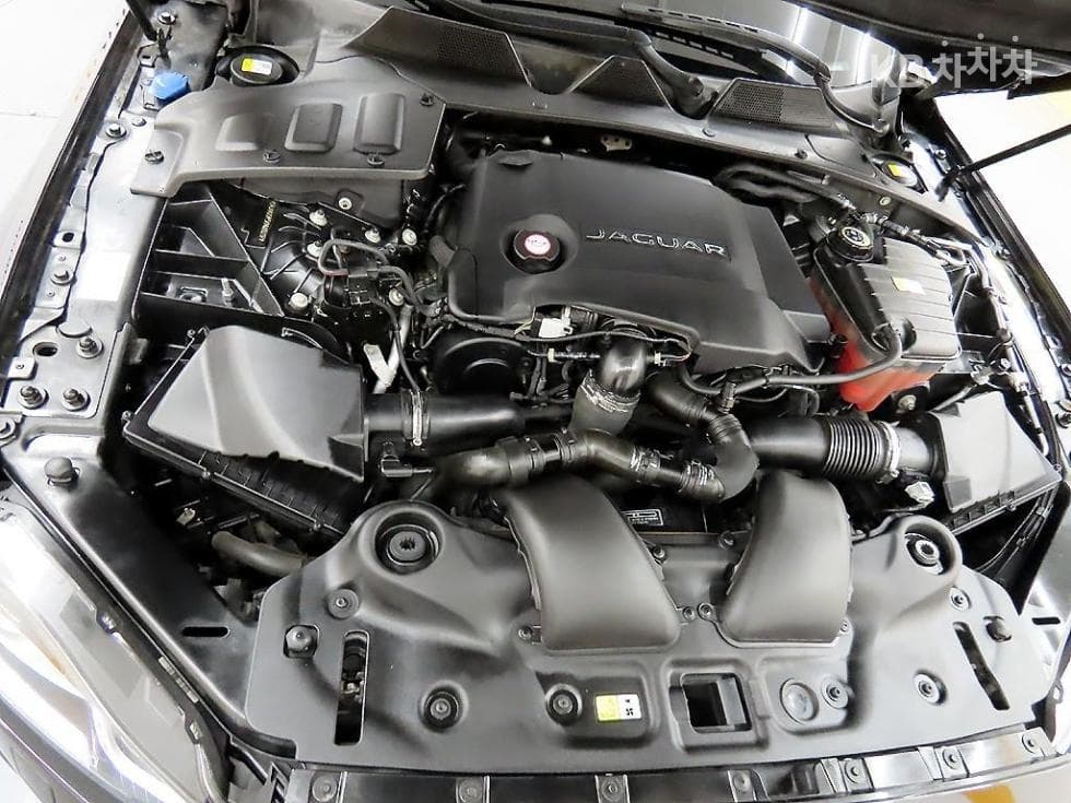 Jaguar All New XJ3.0D Premium Luxury LWB X351 - 19