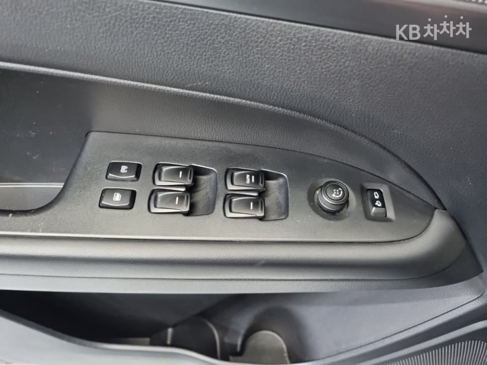 КейДжи Мобилити Нов Rexton 스포츠2.2 AWD 쿨멘 와일드 Plus - 13