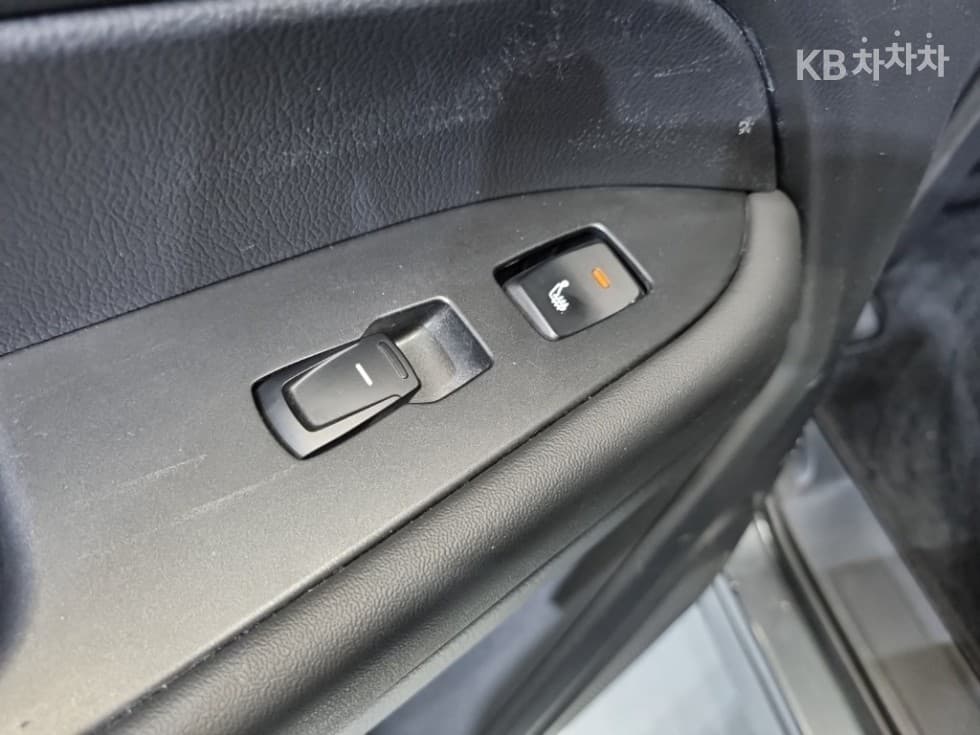 КейДжи Мобилити Нов Rexton 스포츠2.2 AWD 쿨멘 와일드 Plus - 16